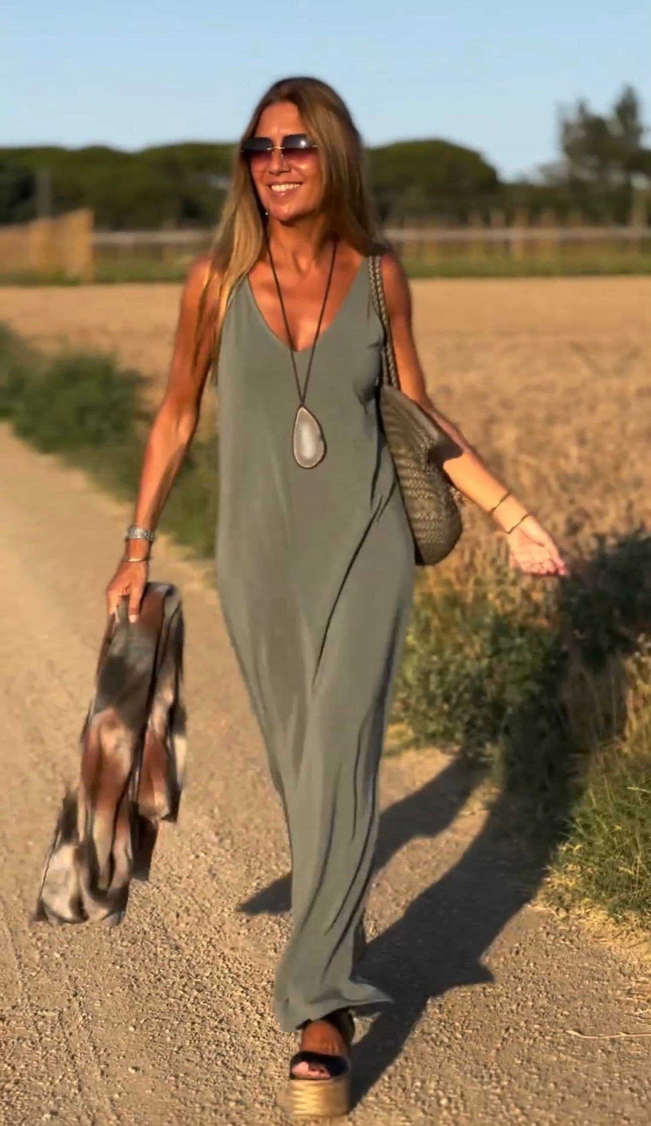 Vestido Parisienne – Estilo Chic e Contemporâneo da Moda Europeia (Leve e Soltinho)